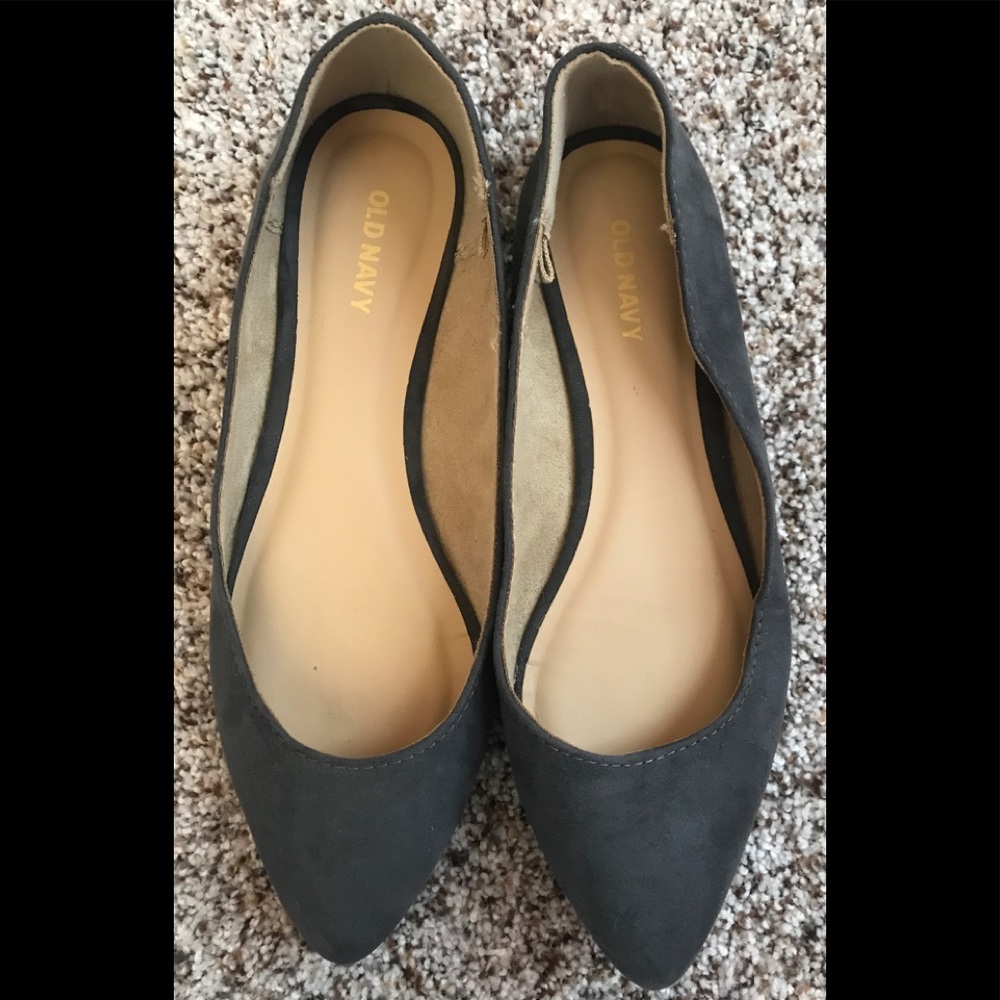 Old Navy Grey flats, SZ 7!